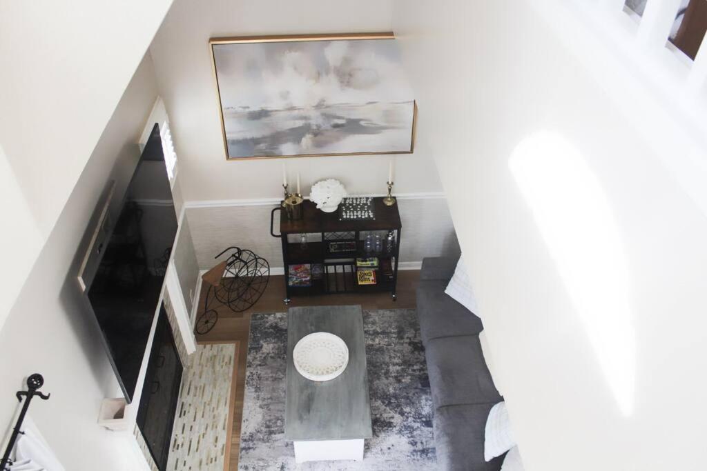 Cozy French Style Villa- 3 Bed-Casino-Pools-Jacuzzi 노위치 외부 사진