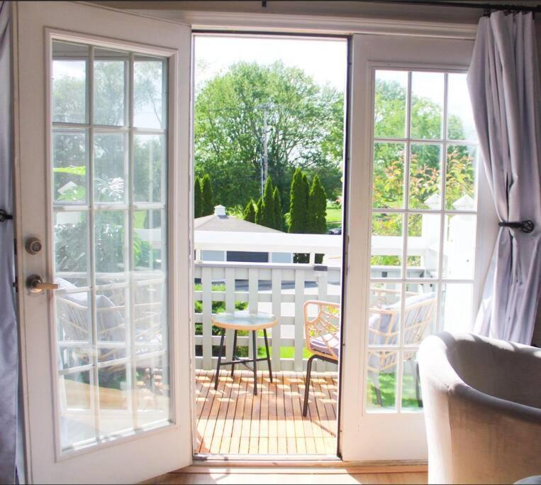 Cozy French Style Villa- 3 Bed-Casino-Pools-Jacuzzi 노위치 외부 사진
