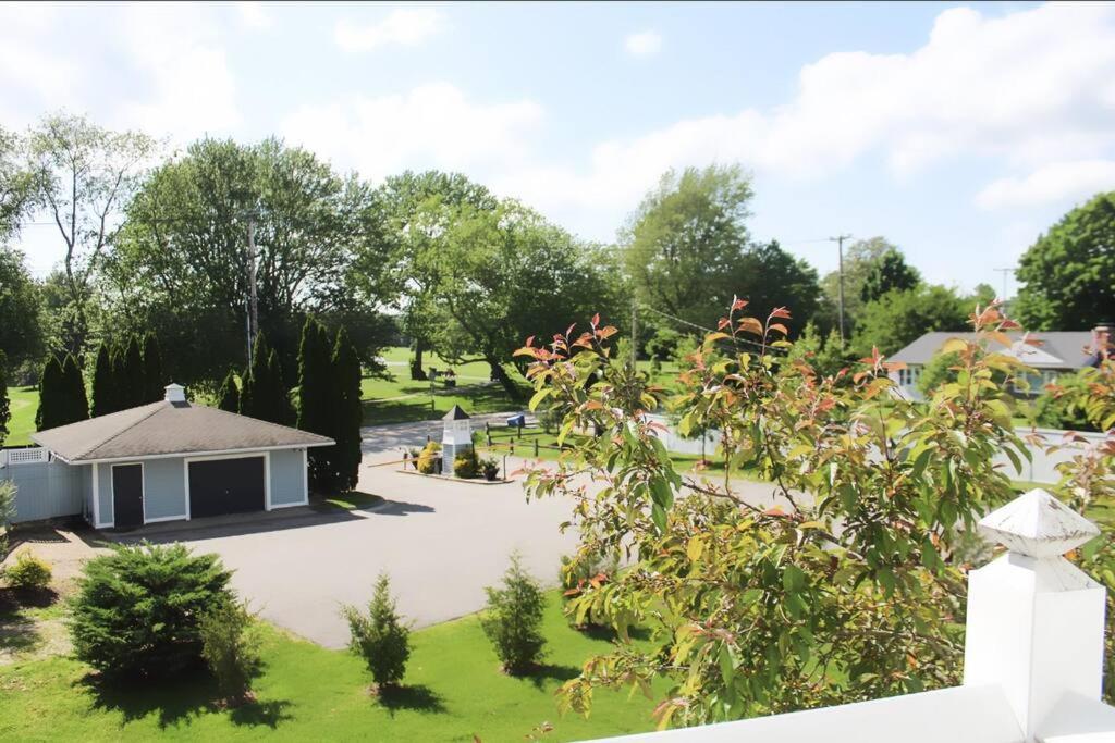 Cozy French Style Villa- 3 Bed-Casino-Pools-Jacuzzi 노위치 외부 사진