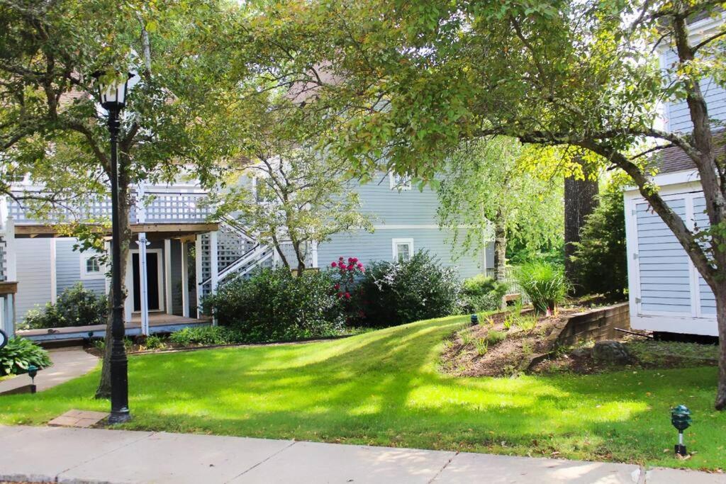 Cozy French Style Villa- 3 Bed-Casino-Pools-Jacuzzi 노위치 외부 사진